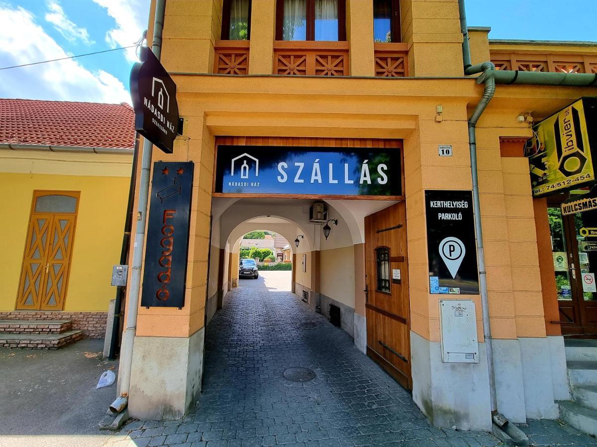 Nadasdi Haz Szekszard Luaran gambar